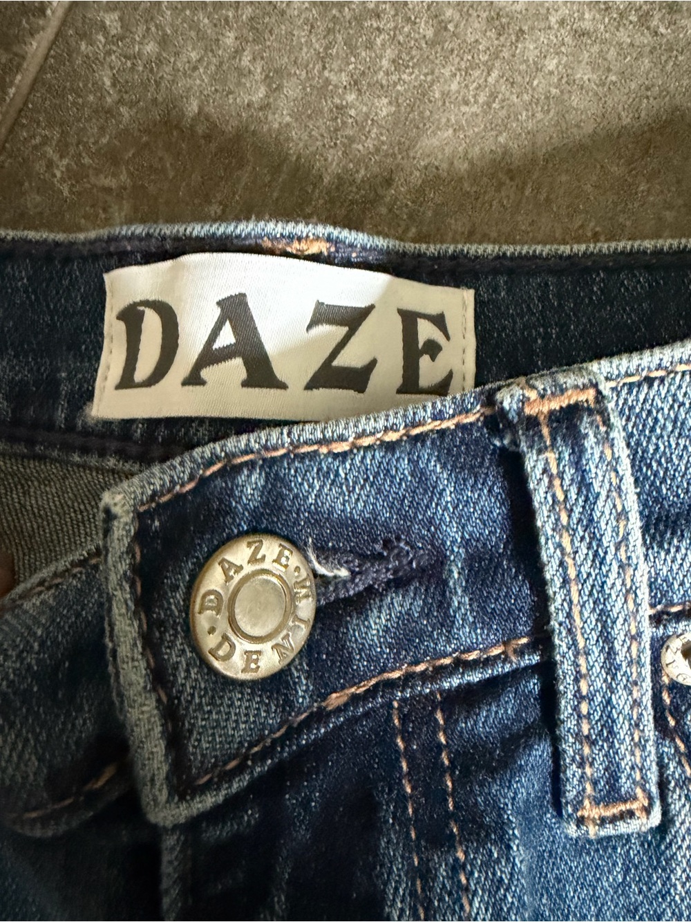 DAZE sz 29 EASTSIDE LOOSE CUFF IN RUSH HOUR Straight Leg Jeans - Picture 8 of 11
